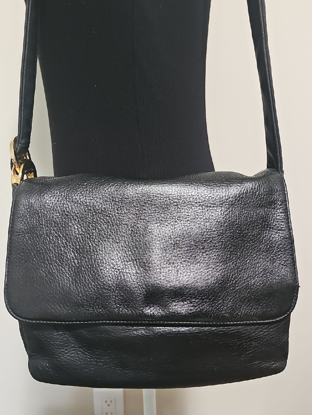 Classic Vintage Black Pebbled Leather Shoulder Bag